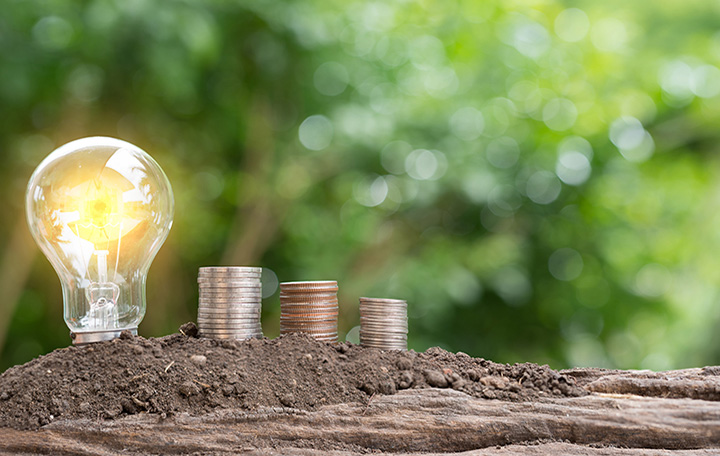 AdobeStock_160075811_Energiewirtschaft_720x456.jpg